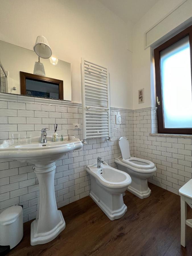 Guest House Le Gemelle Vagabonde Fiumicino Exterior photo